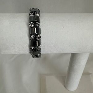 Elegant Silver Beaded Bracelet with Rose Accents